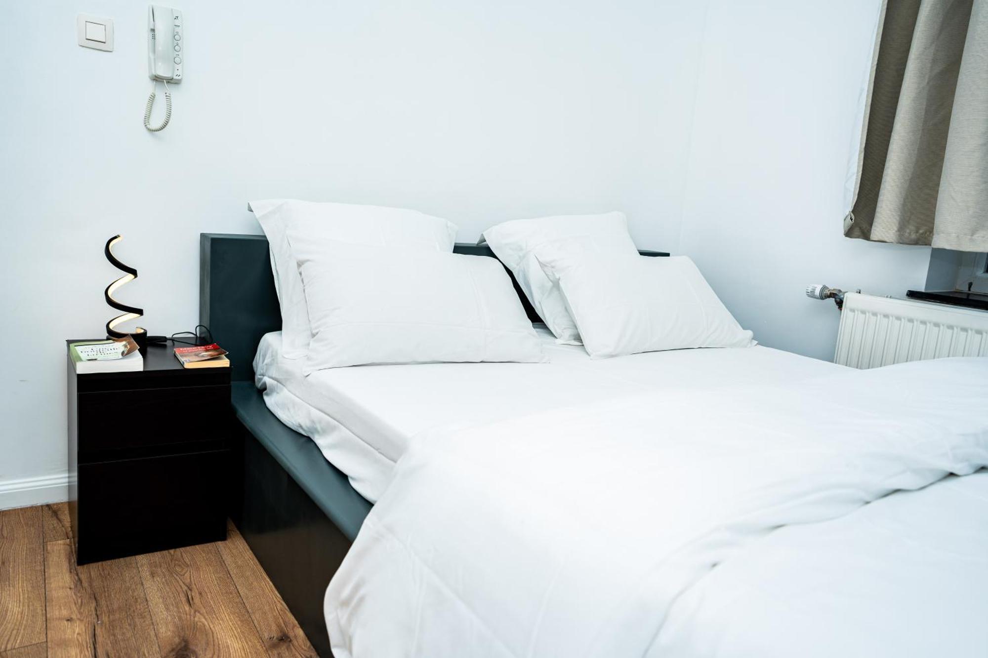 Chambre R1 Avec Salle De Bain Partagee Pres De L'Hopital De La Citadelle A Liege Exterior photo